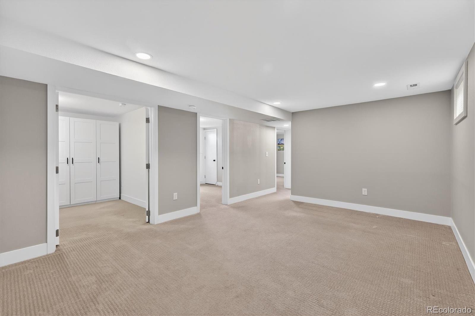 6411 W 77th Place