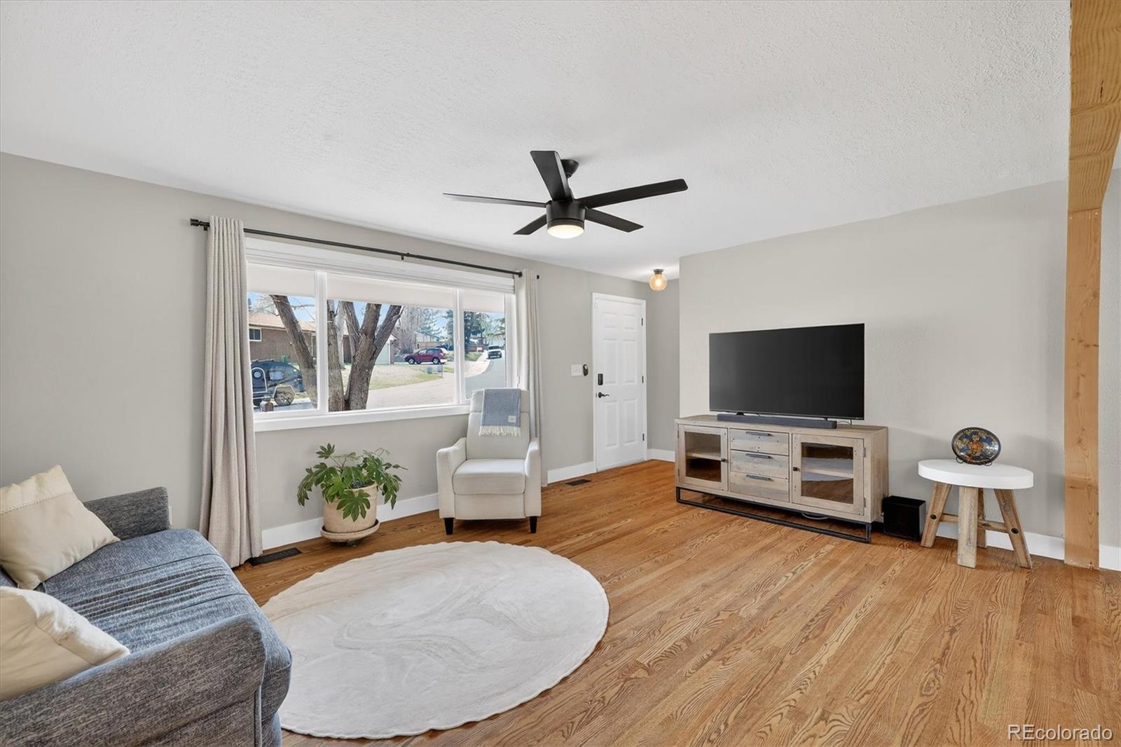 6411 W 77th Place