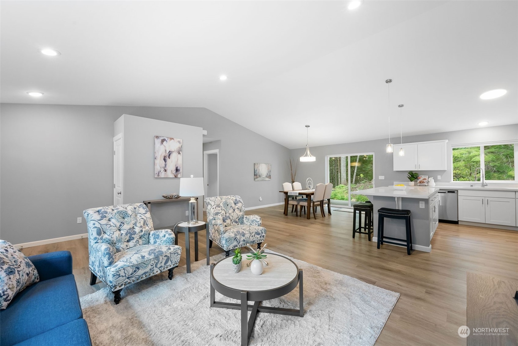20 E Blackberry Lane