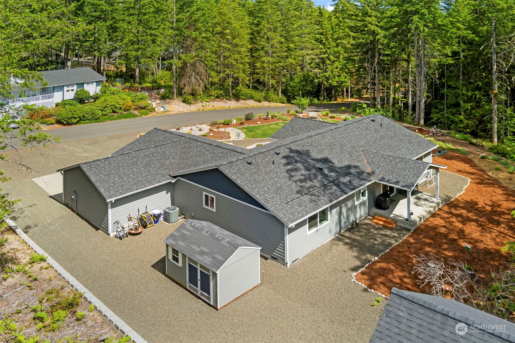 20 E Blackberry Lane