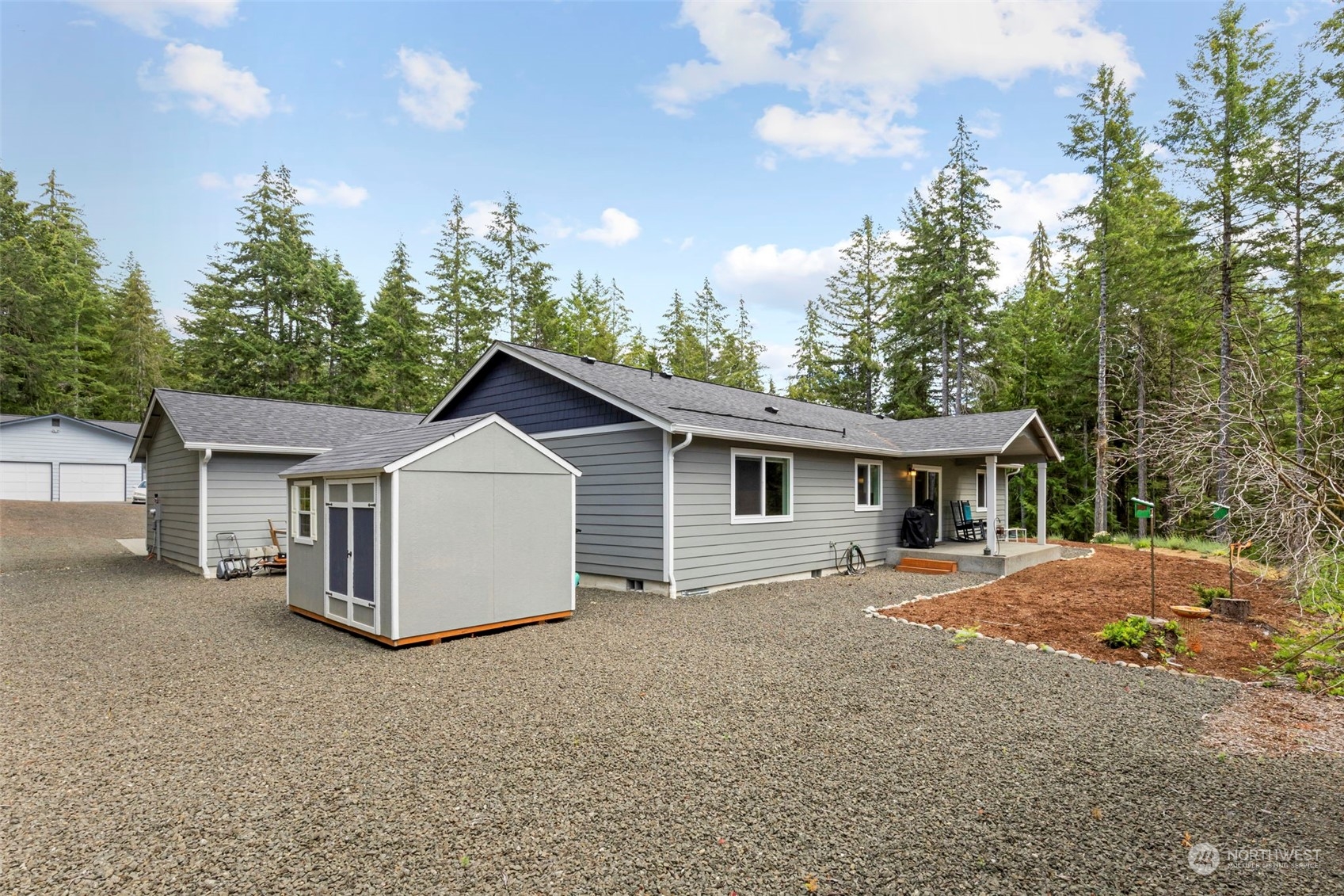 20 E Blackberry Lane
