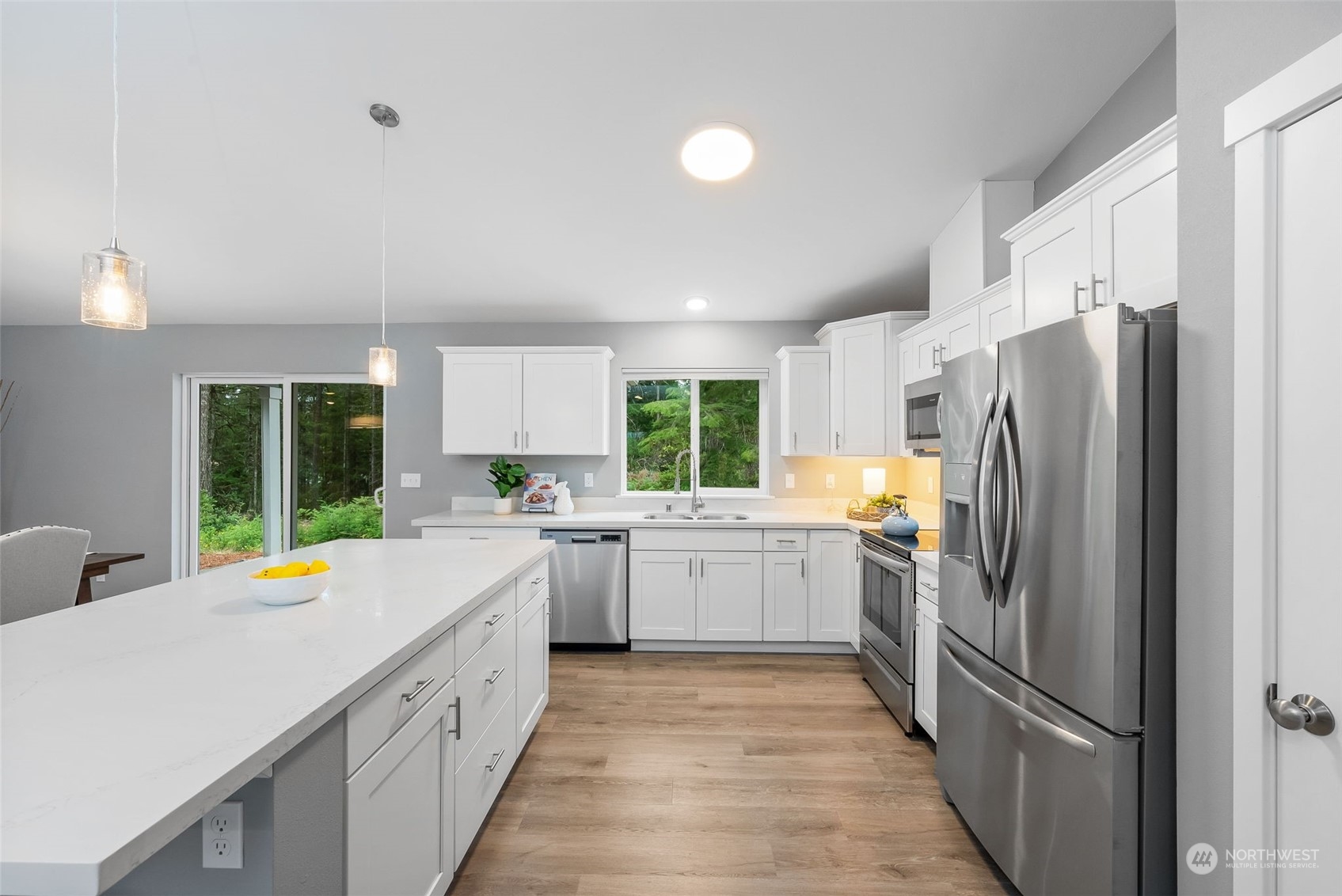 20 E Blackberry Lane