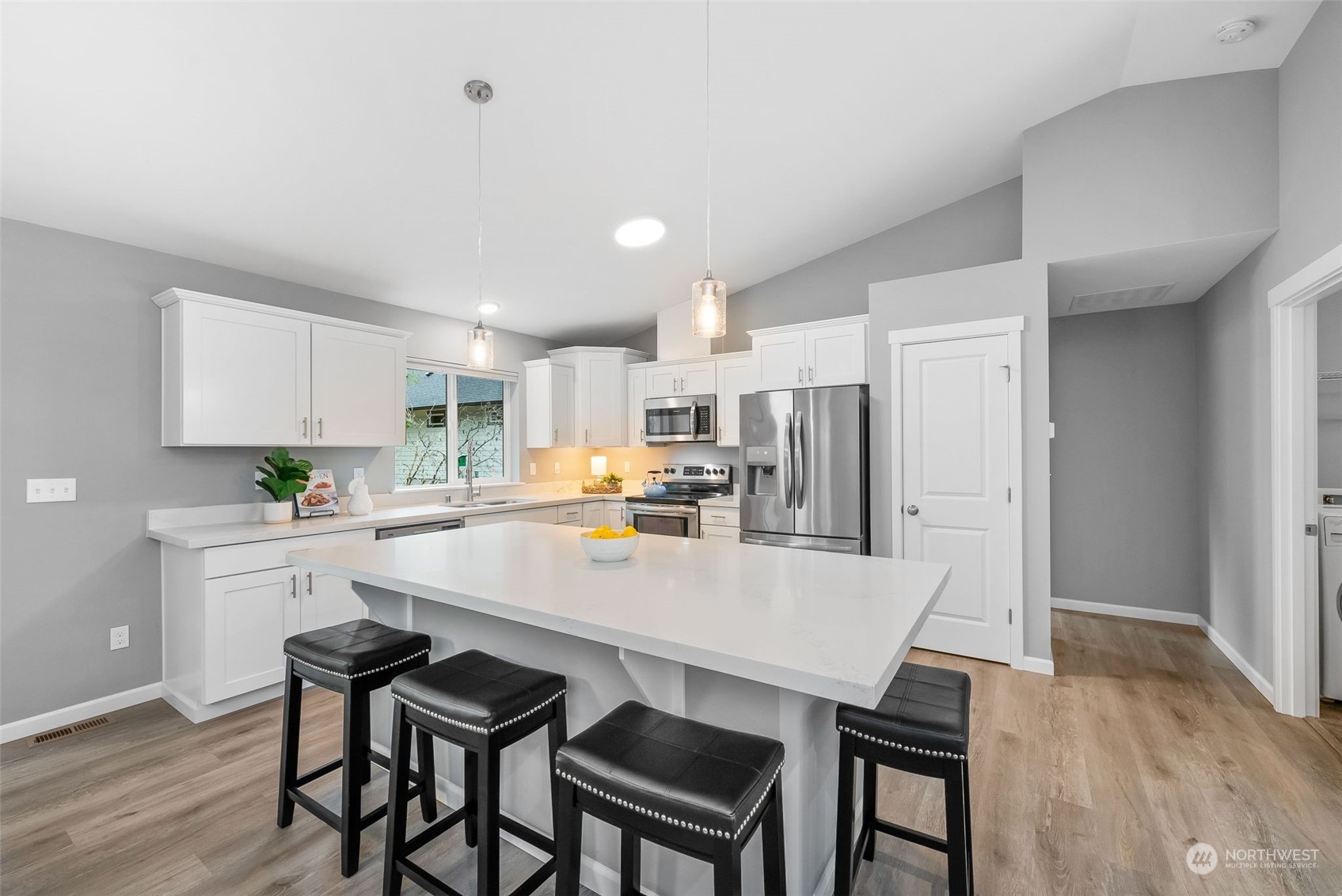20 E Blackberry Lane