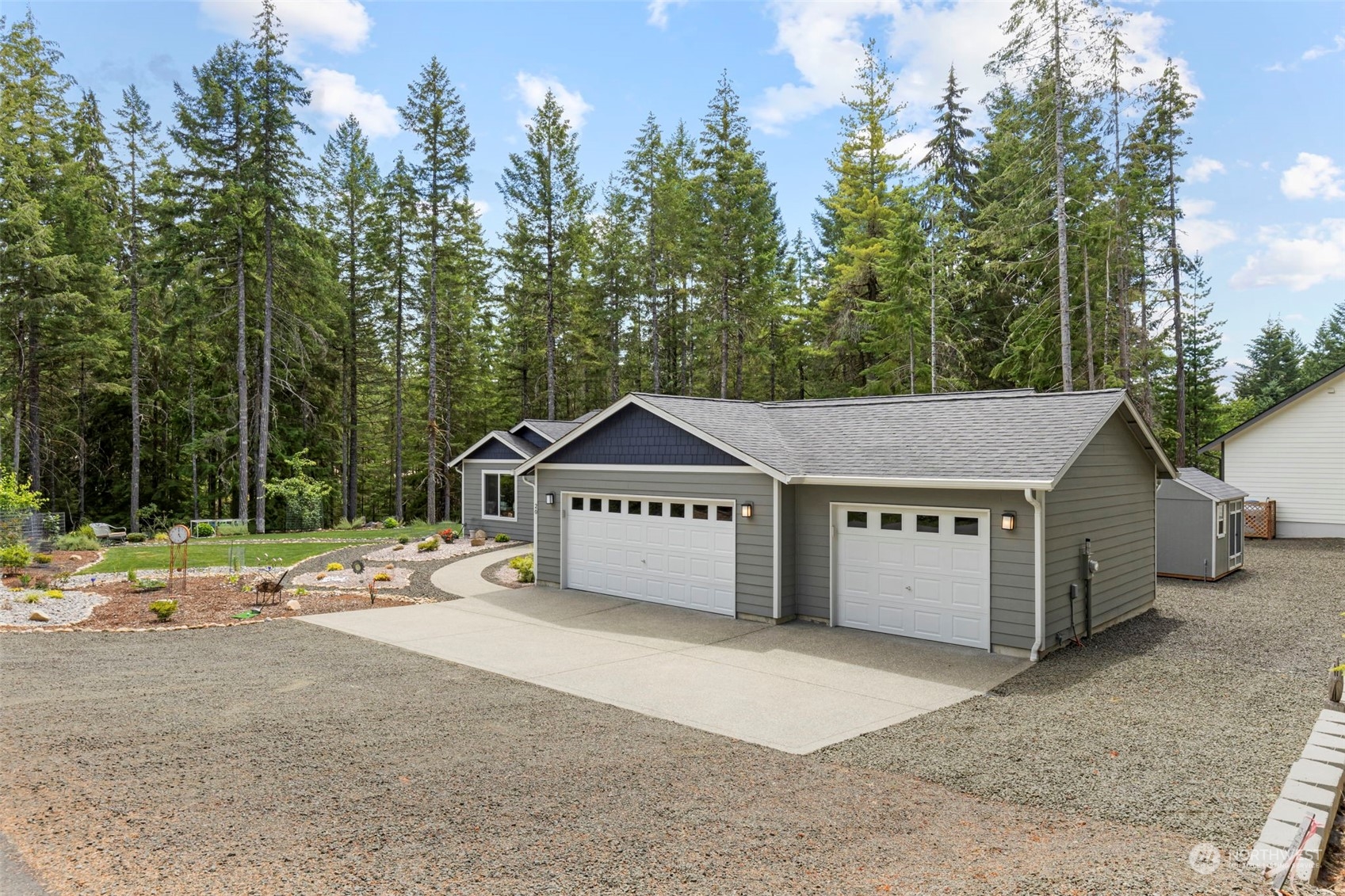 20 E Blackberry Lane