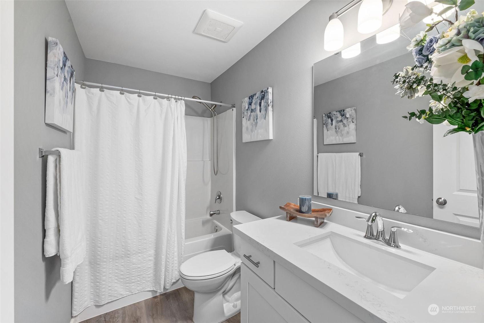 20 E Blackberry Lane