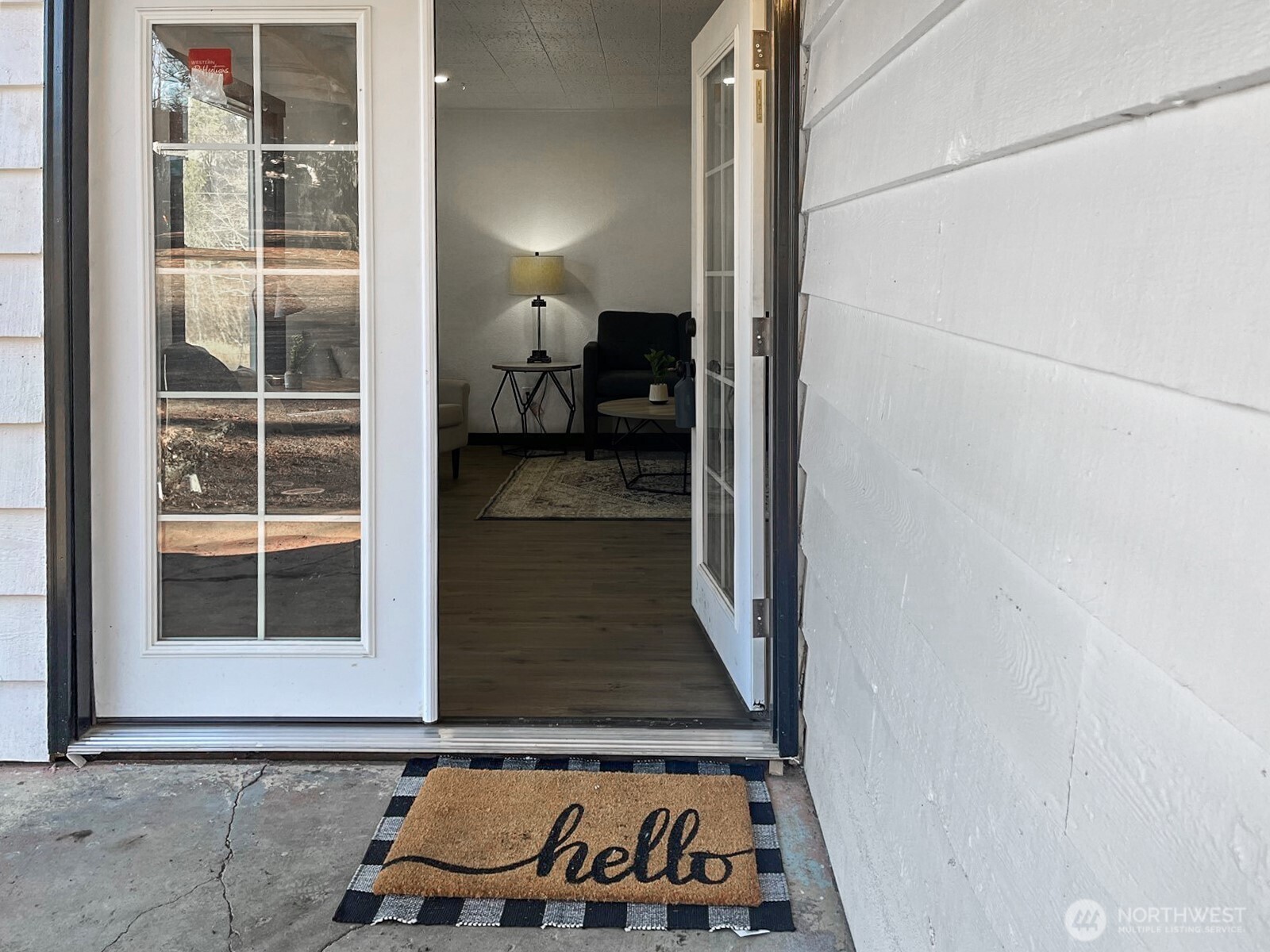 41 E Agate Loop Road