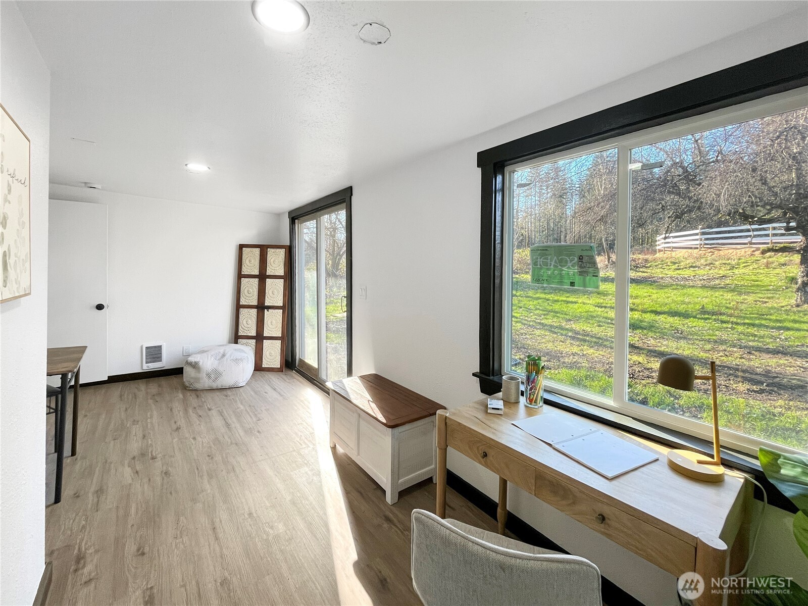 41 E Agate Loop Road