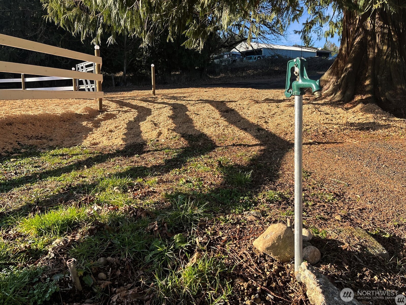 41 E Agate Loop Road