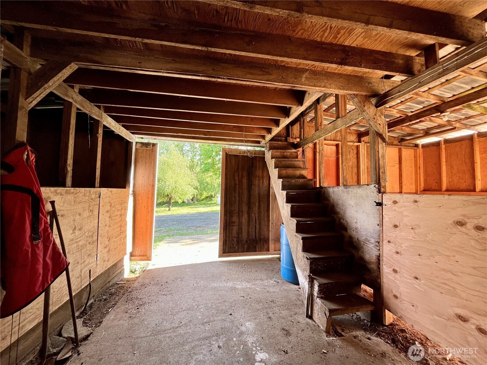 41 E Agate Loop Road