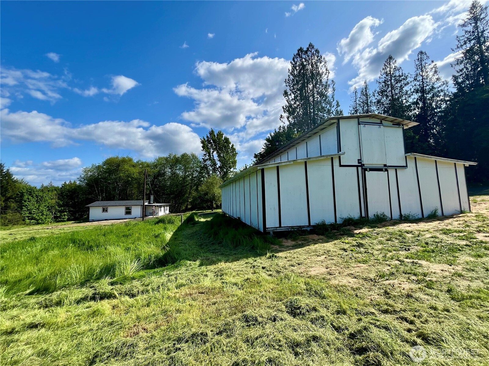 41 E Agate Loop Road