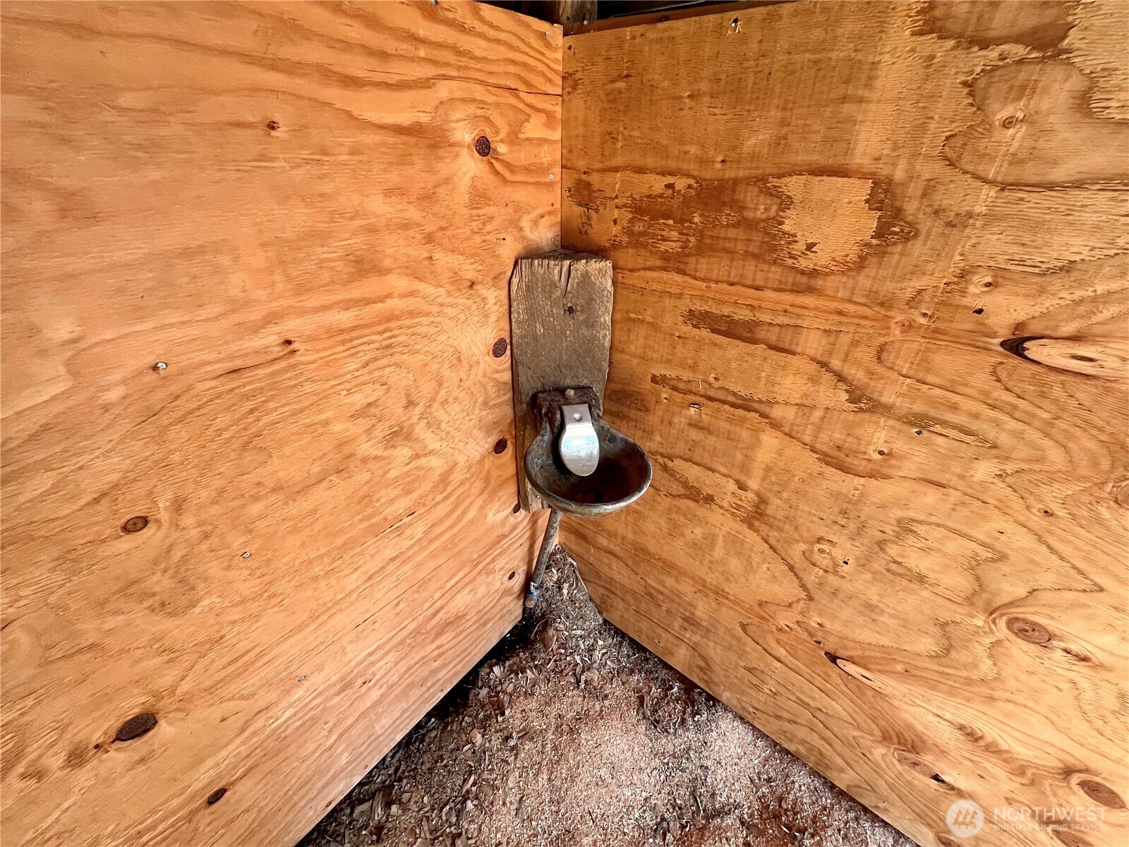 41 E Agate Loop Road