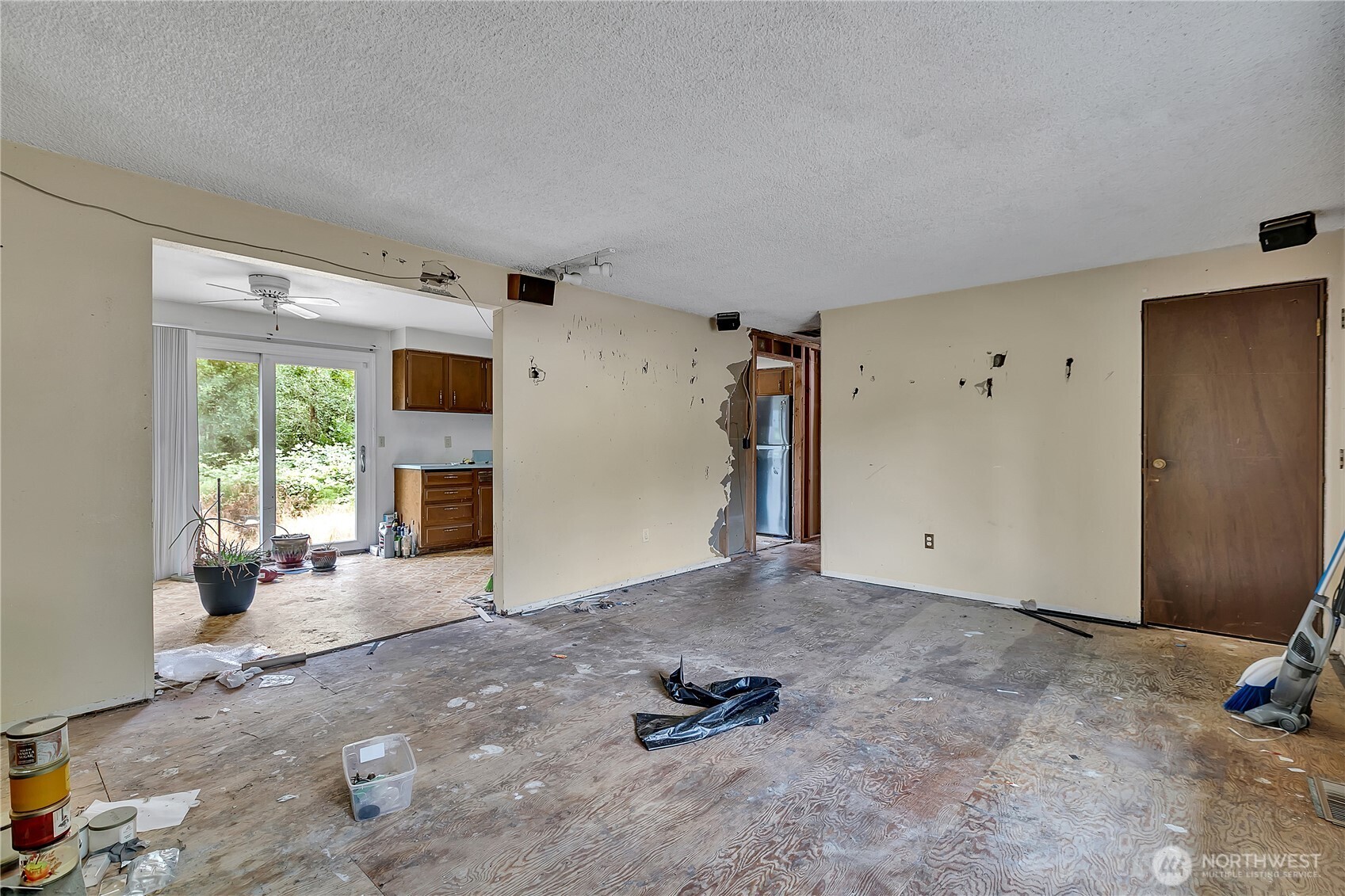 567 NE Cottonwood Drive