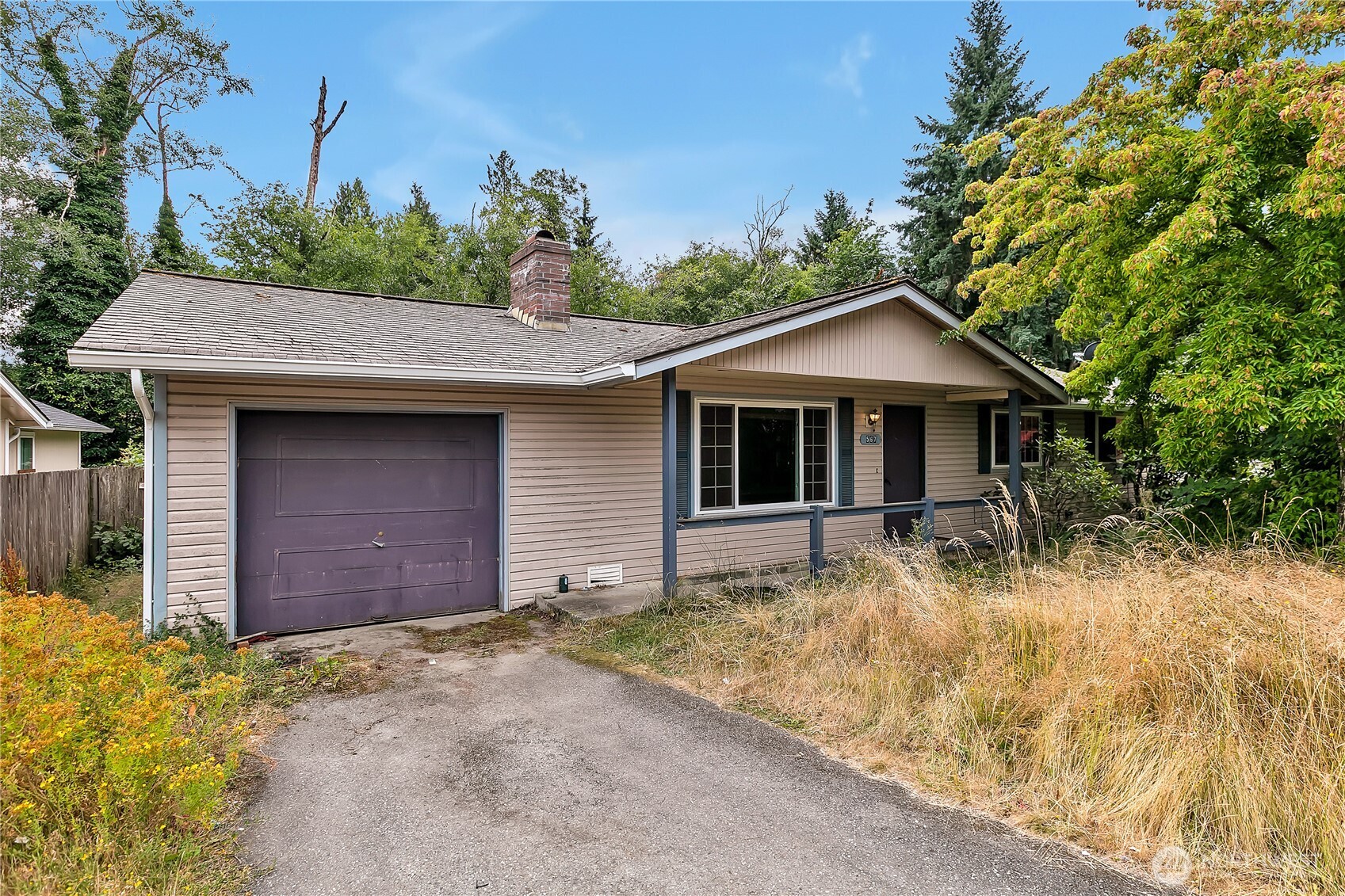 567 NE Cottonwood Drive