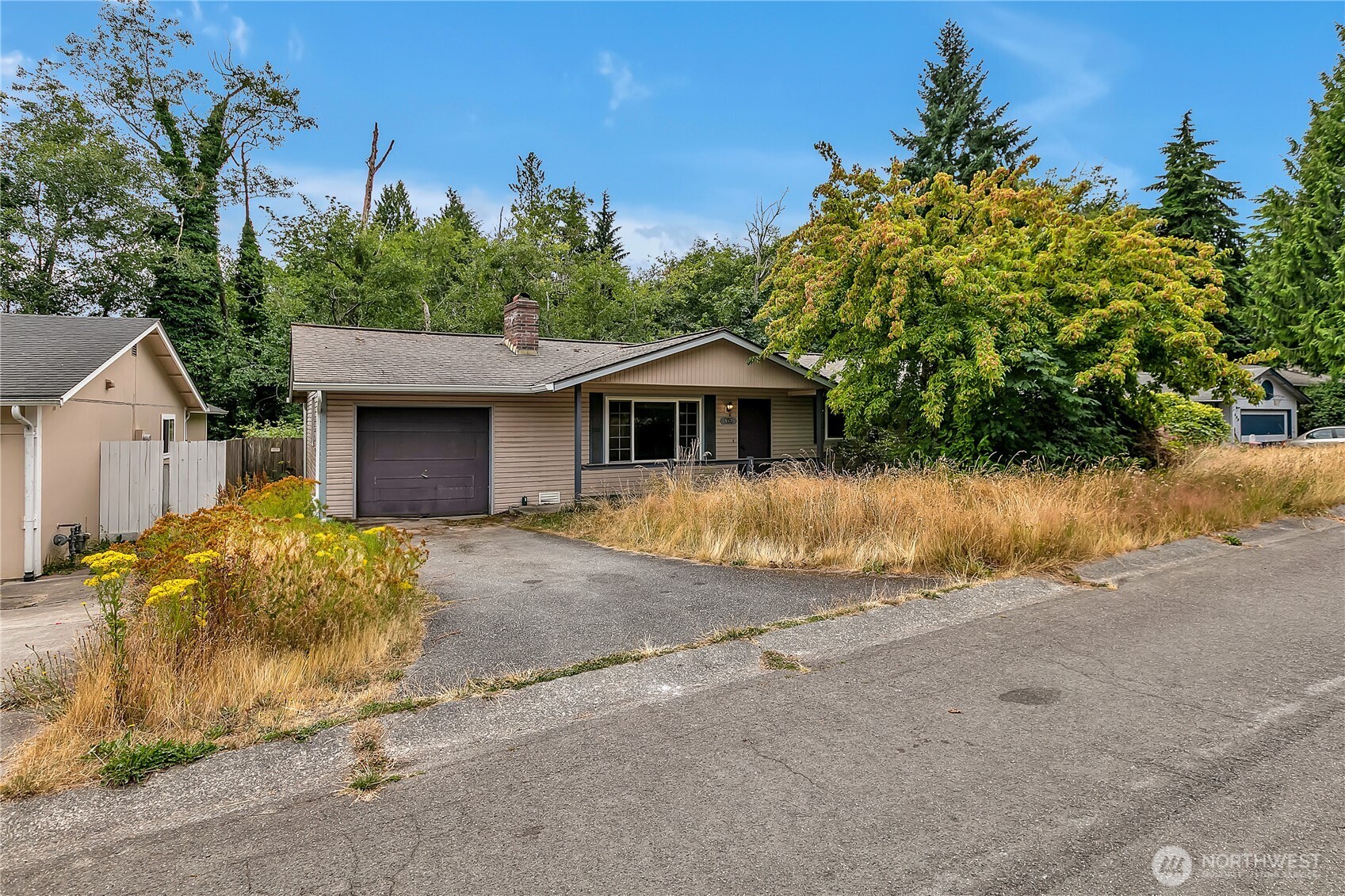 567 NE Cottonwood Drive