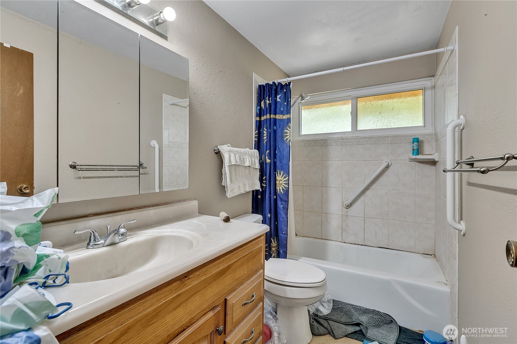 567 NE Cottonwood Drive