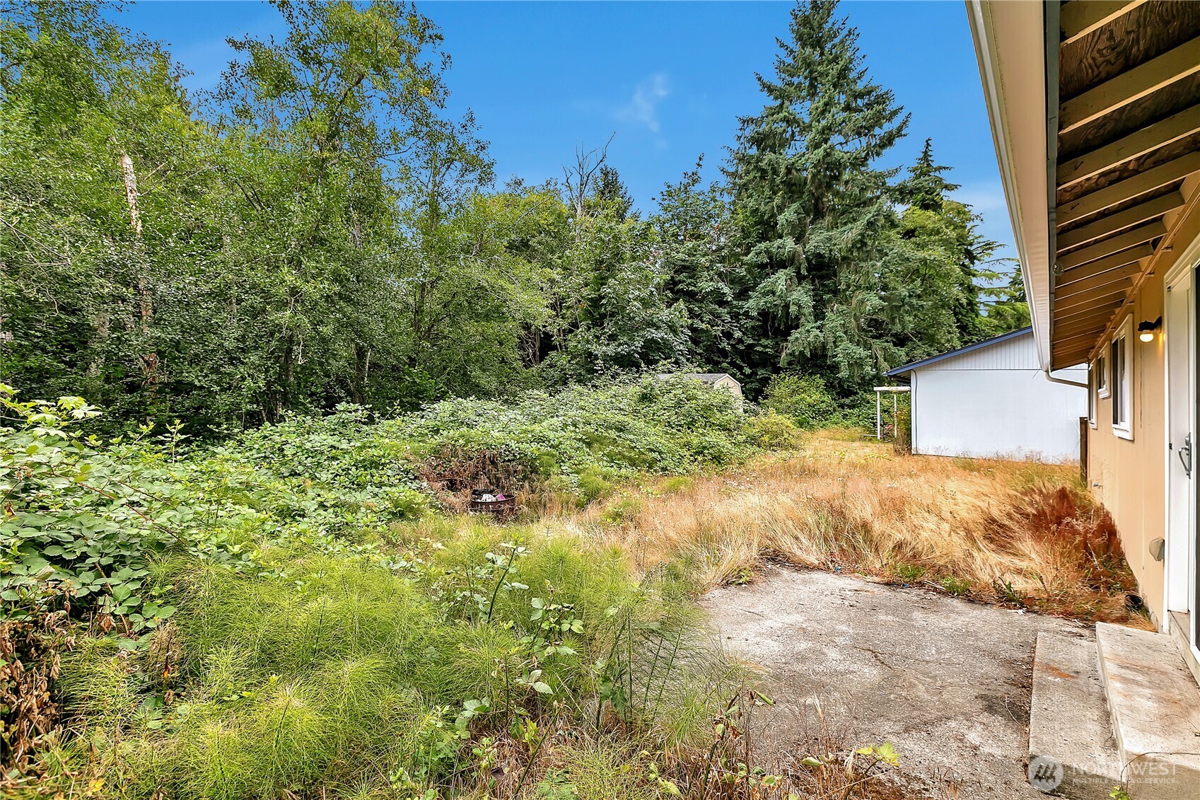 567 NE Cottonwood Drive