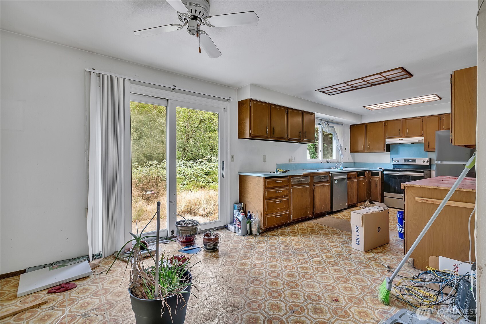 567 NE Cottonwood Drive