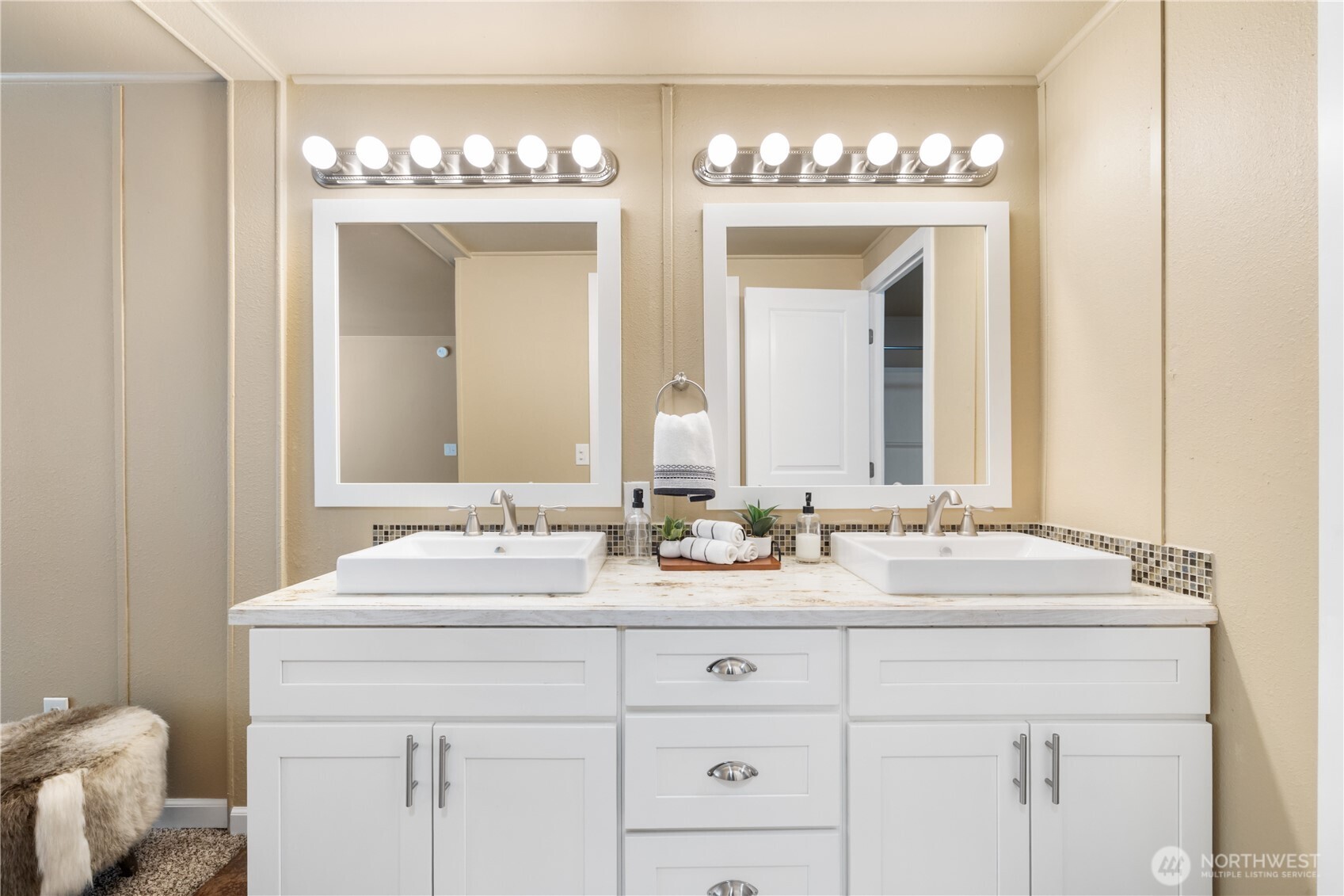 14211 134th Street NW