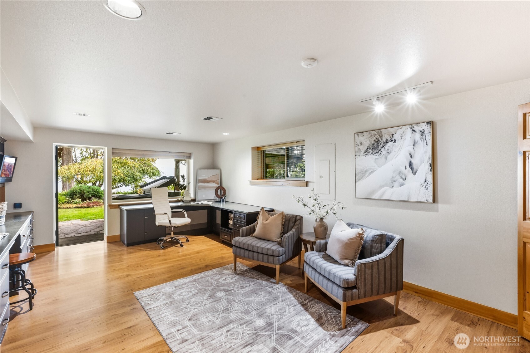3133 Oak Bay Road