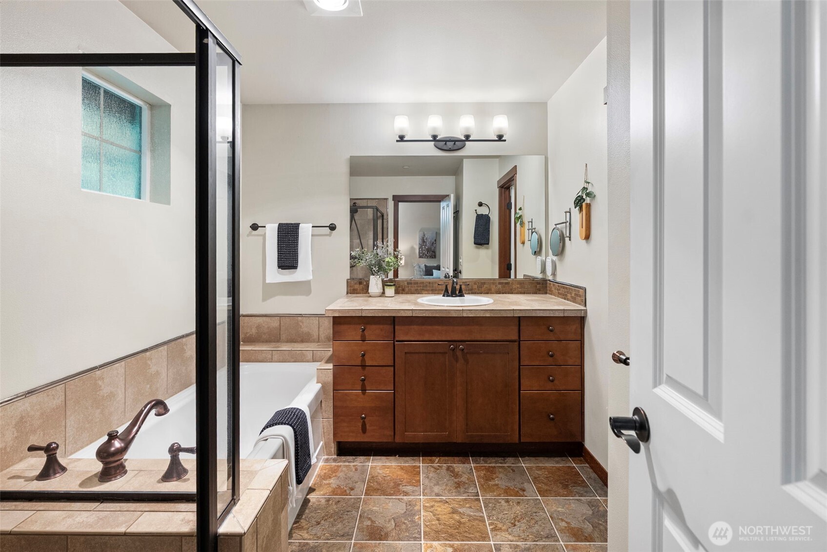 19439 1st Avenue S Unit: F2