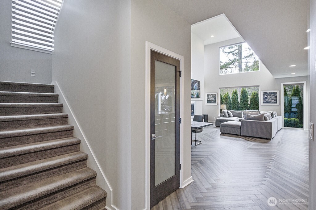 2520 Vardon Circle SW