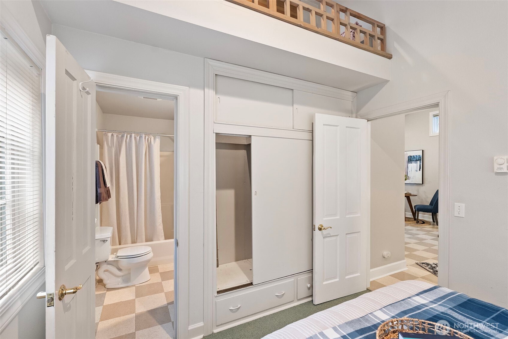 13095 Lake Shore Drive NW