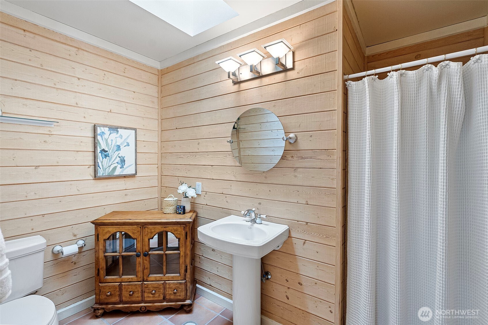 7331 E Center Street