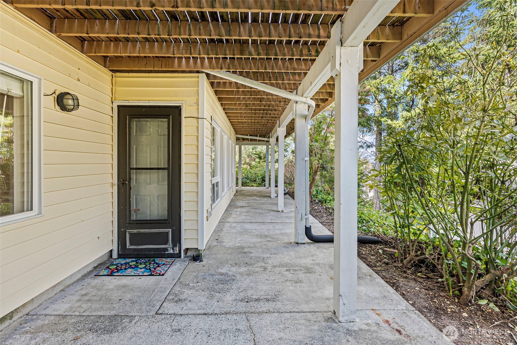 7331 E Center Street