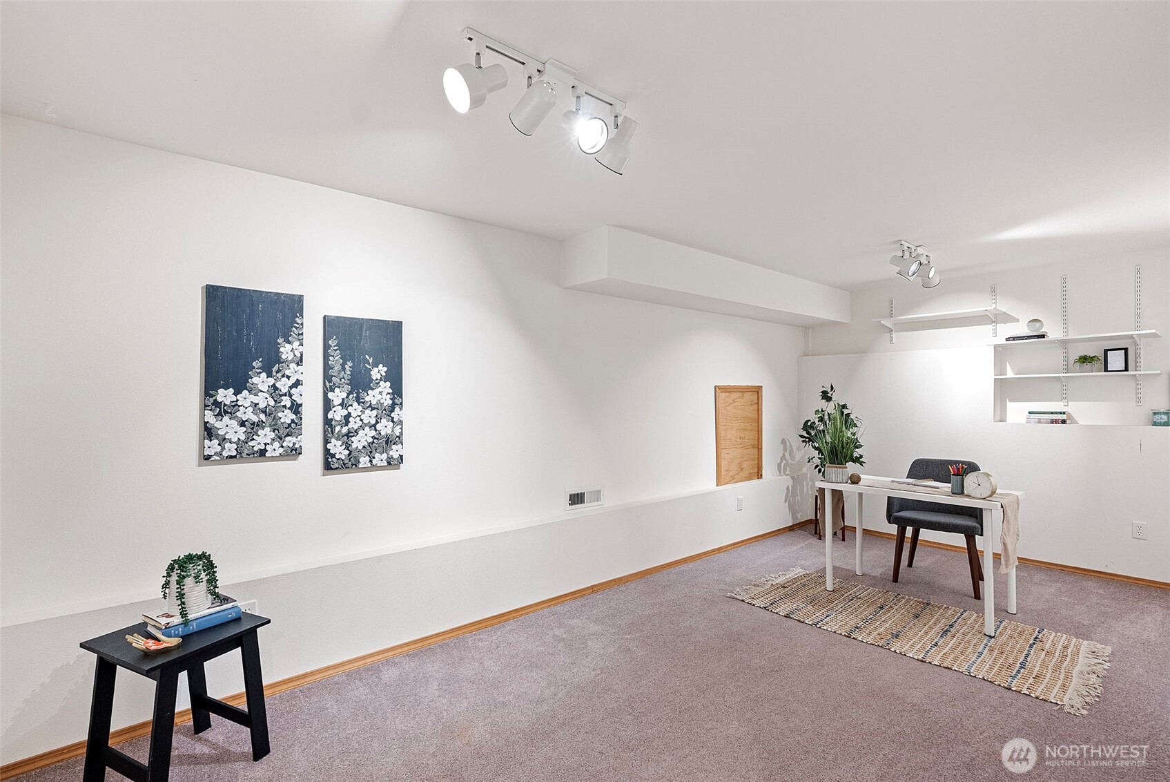 7331 E Center Street