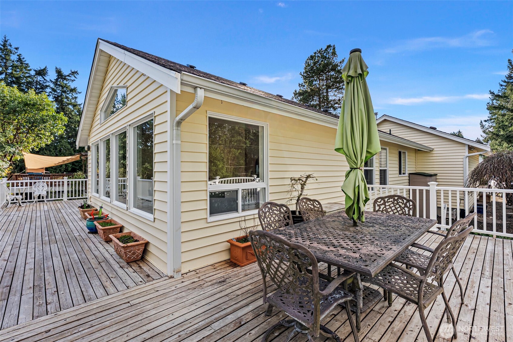 7331 E Center Street