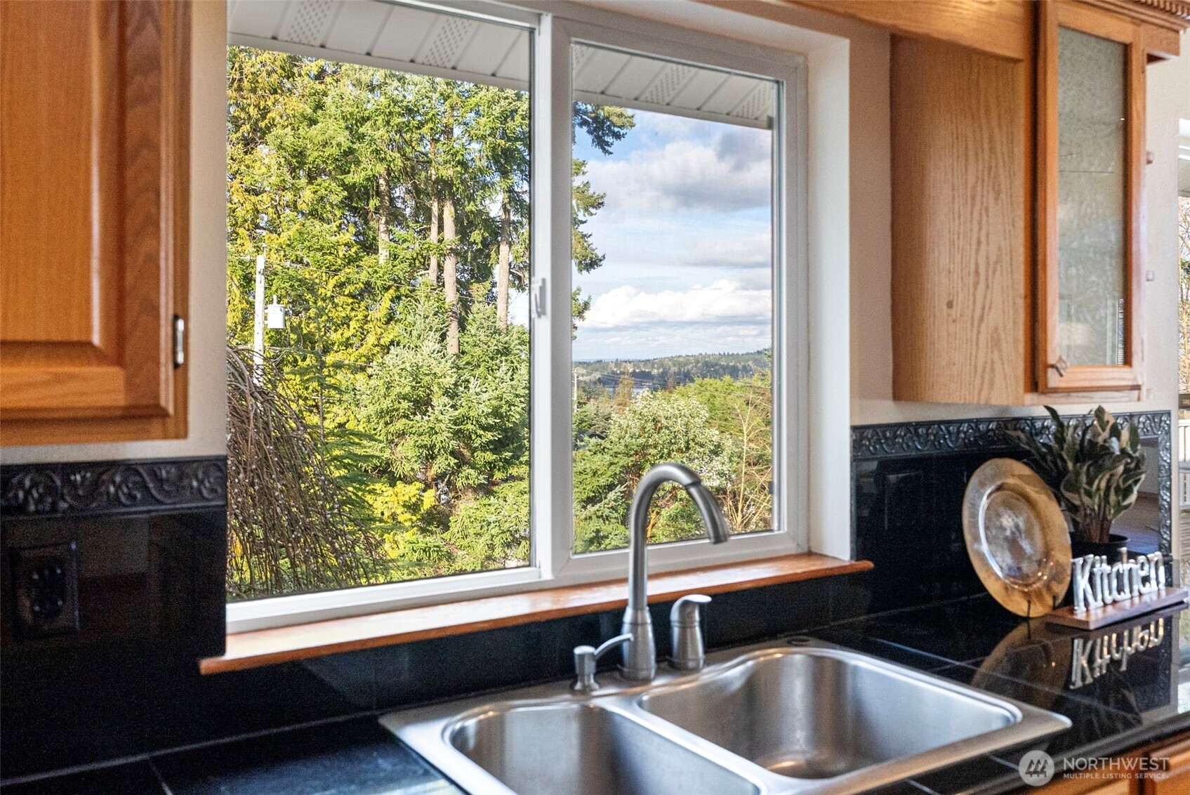 7331 E Center Street