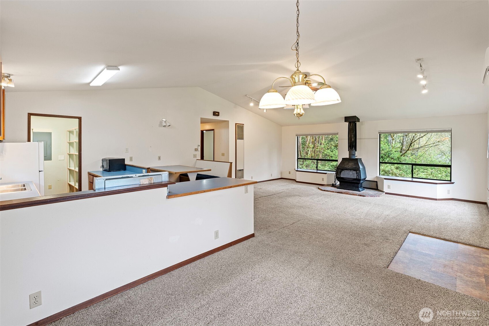 1376 Higher Ground Lane