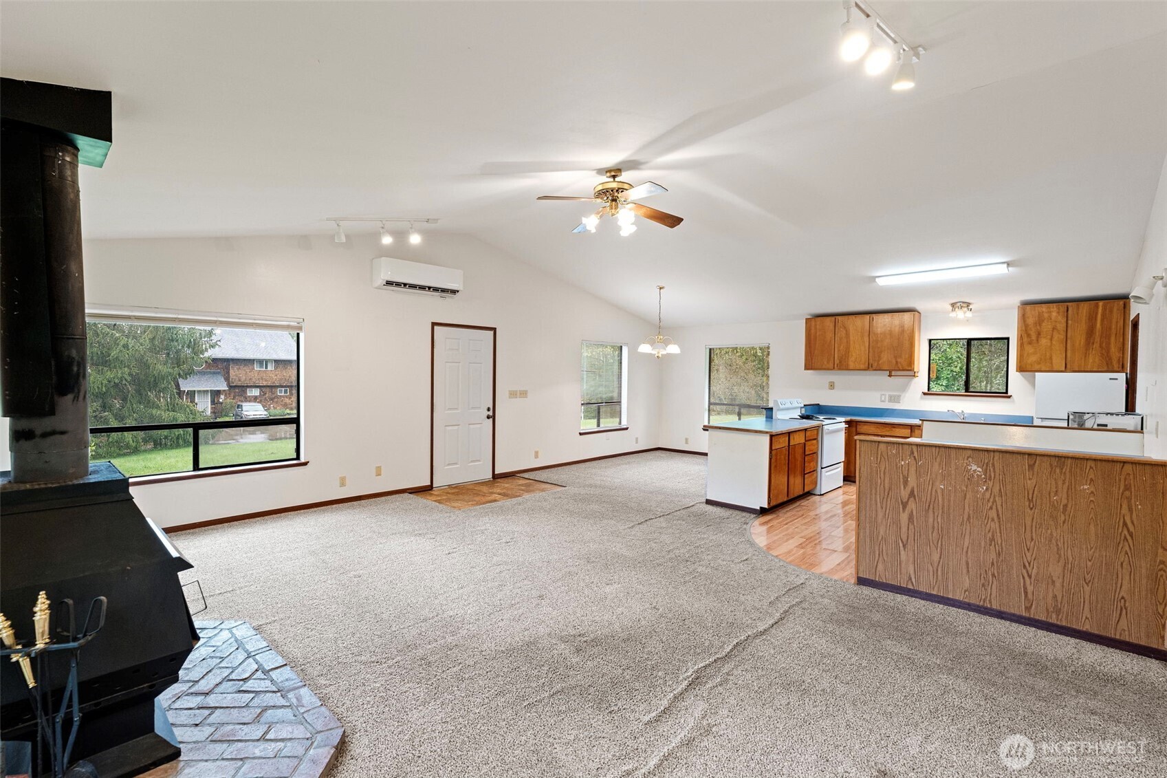 1376 Higher Ground Lane