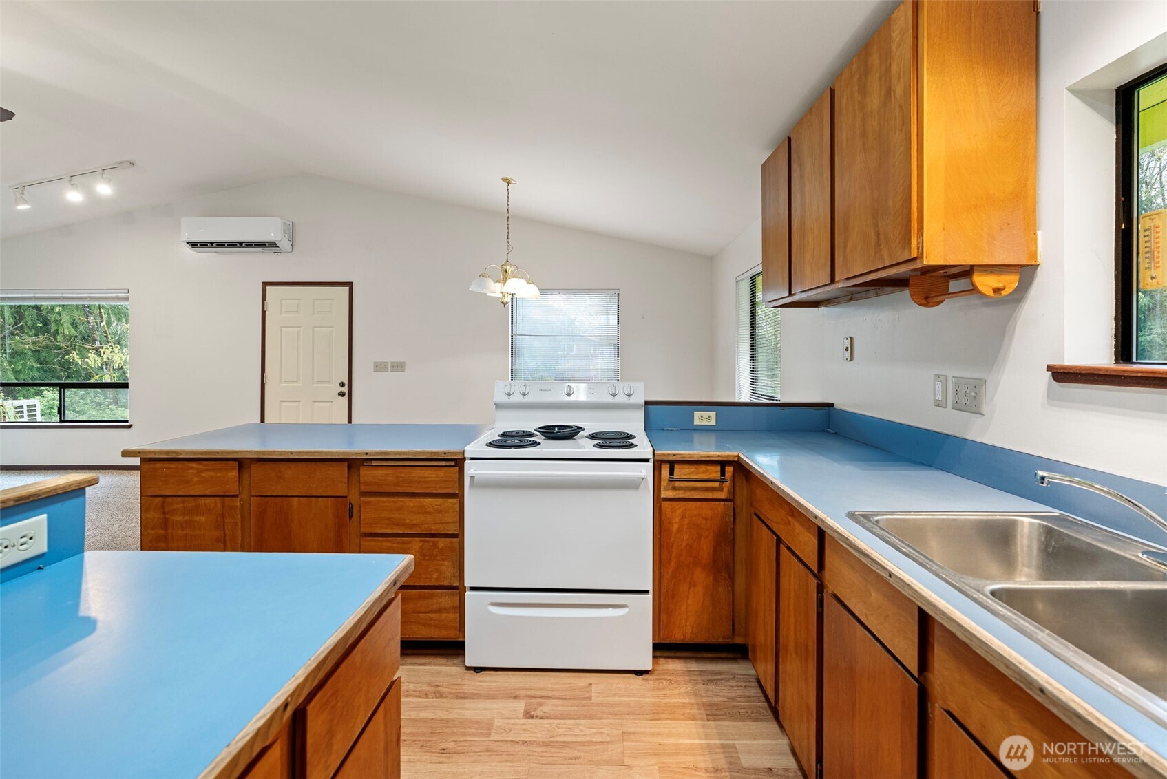 1376 Higher Ground Lane