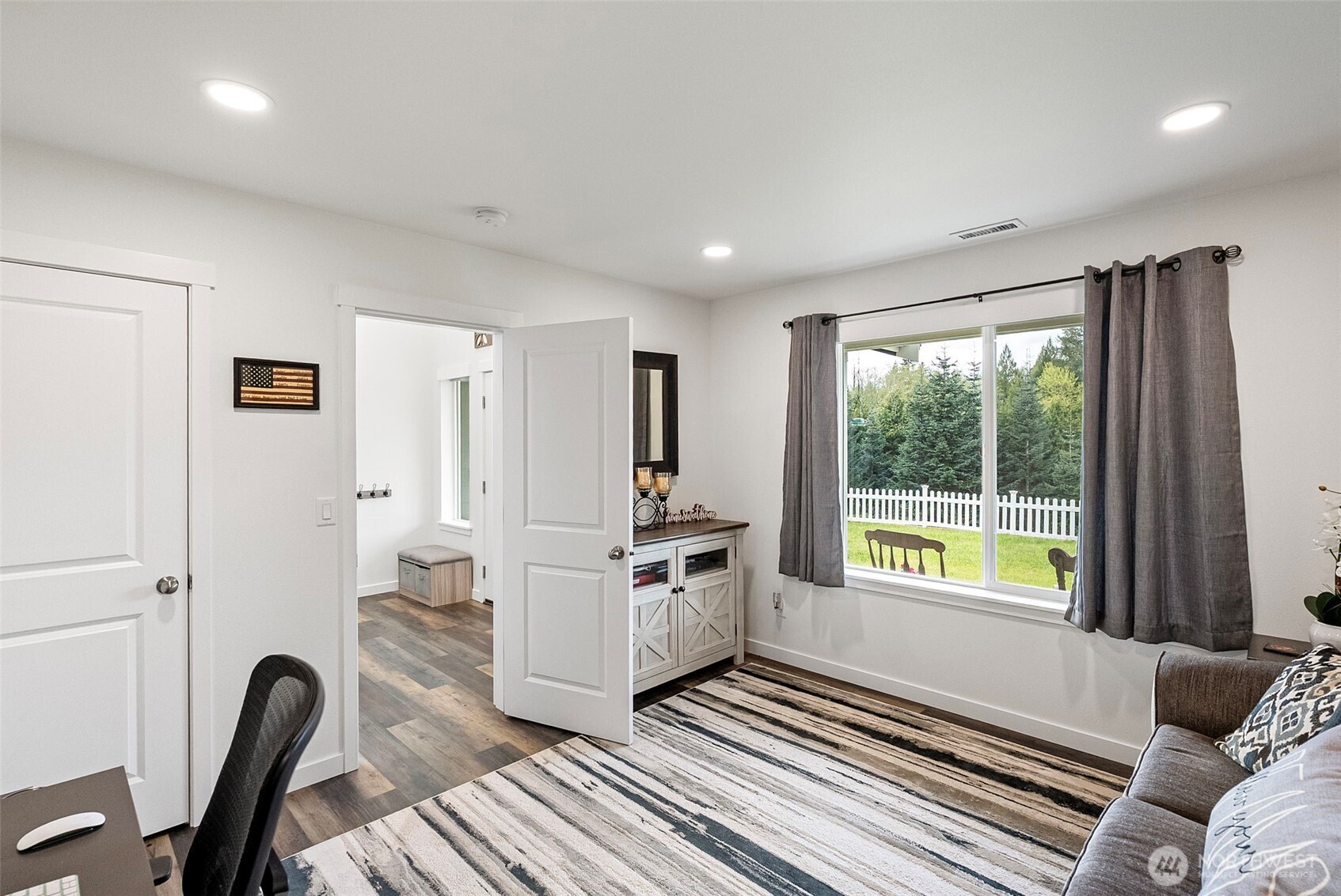 9611 W Belfair Valley Road