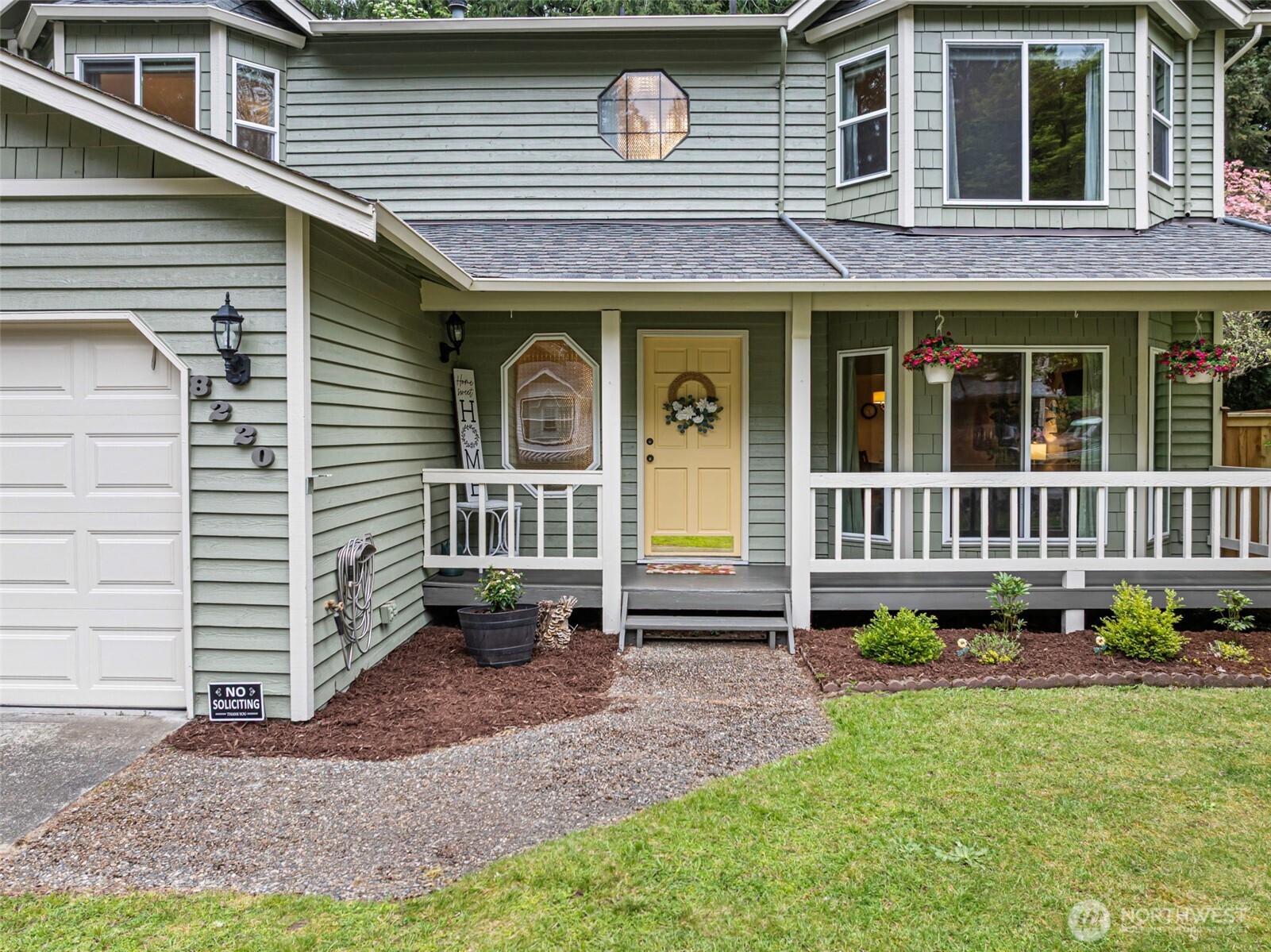 8220 Lariat Trail NW