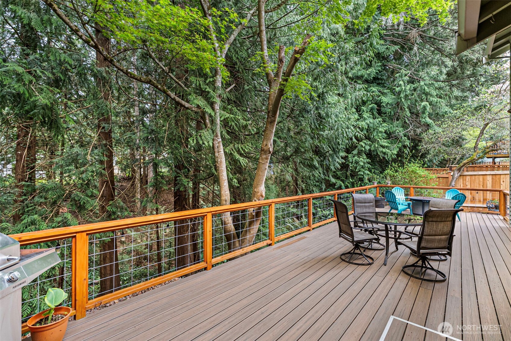 8220 Lariat Trail NW