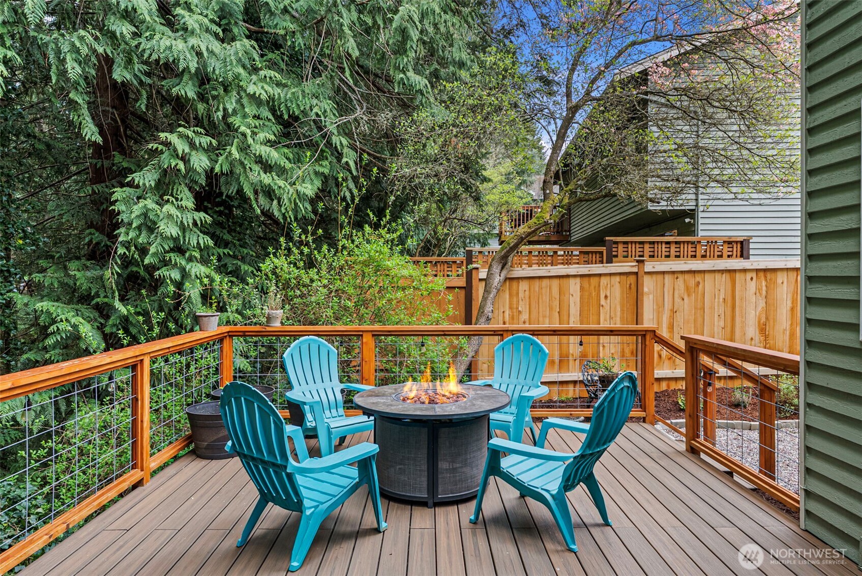 8220 Lariat Trail NW