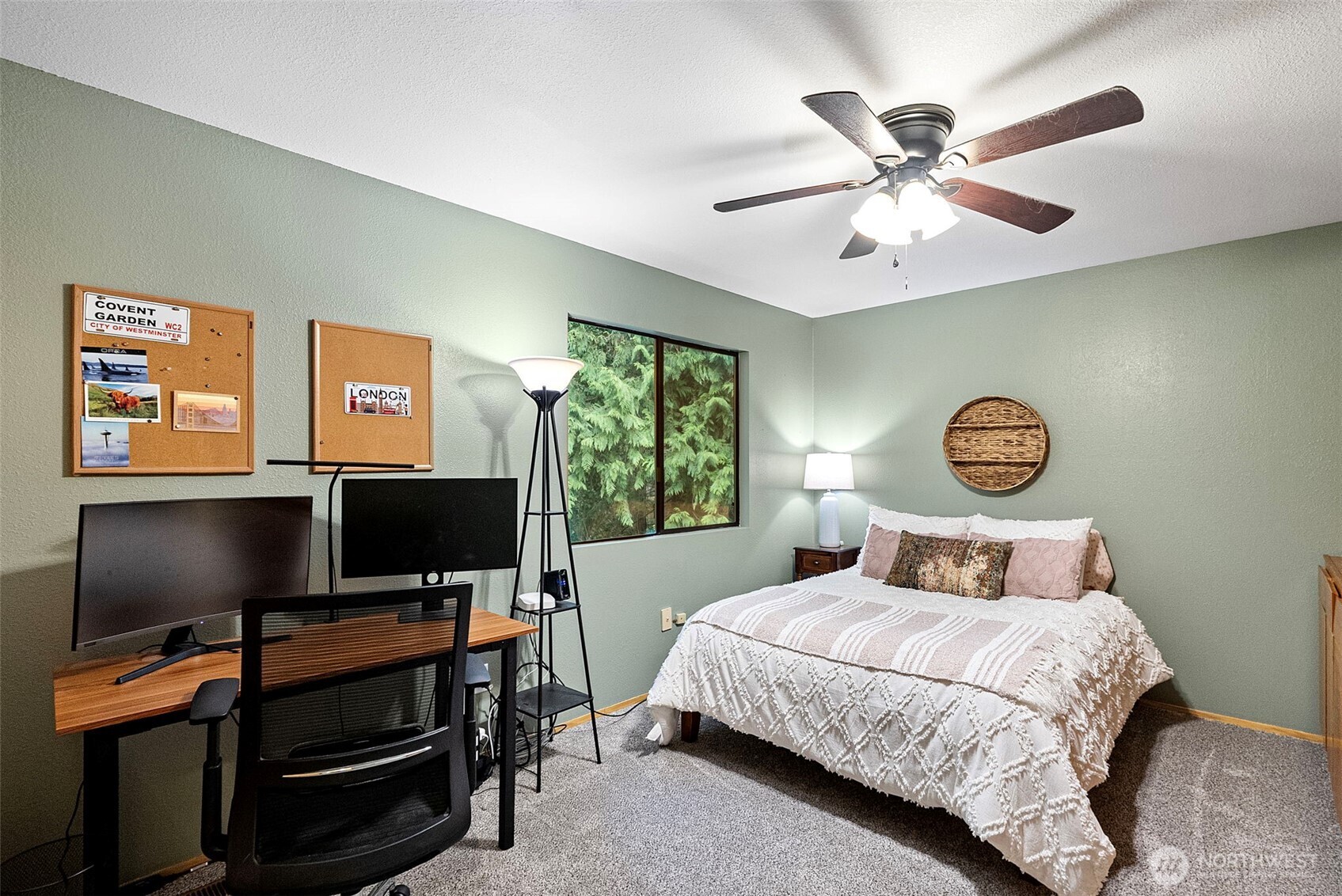 8220 Lariat Trail NW