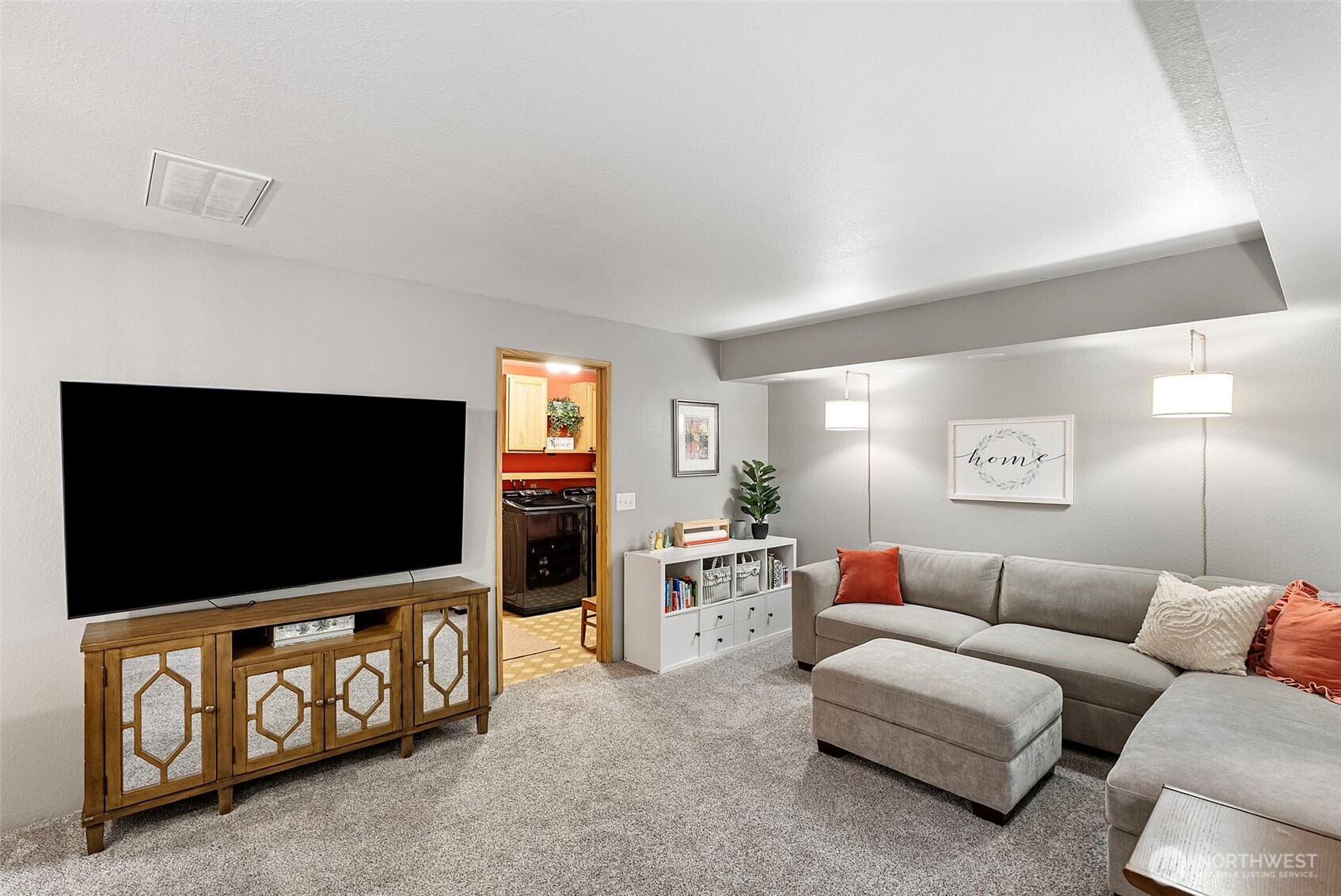 8220 Lariat Trail NW