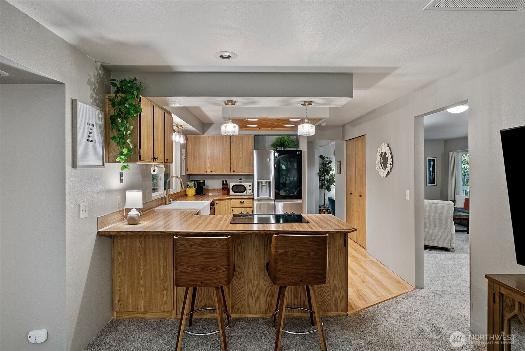 8220 Lariat Trail NW