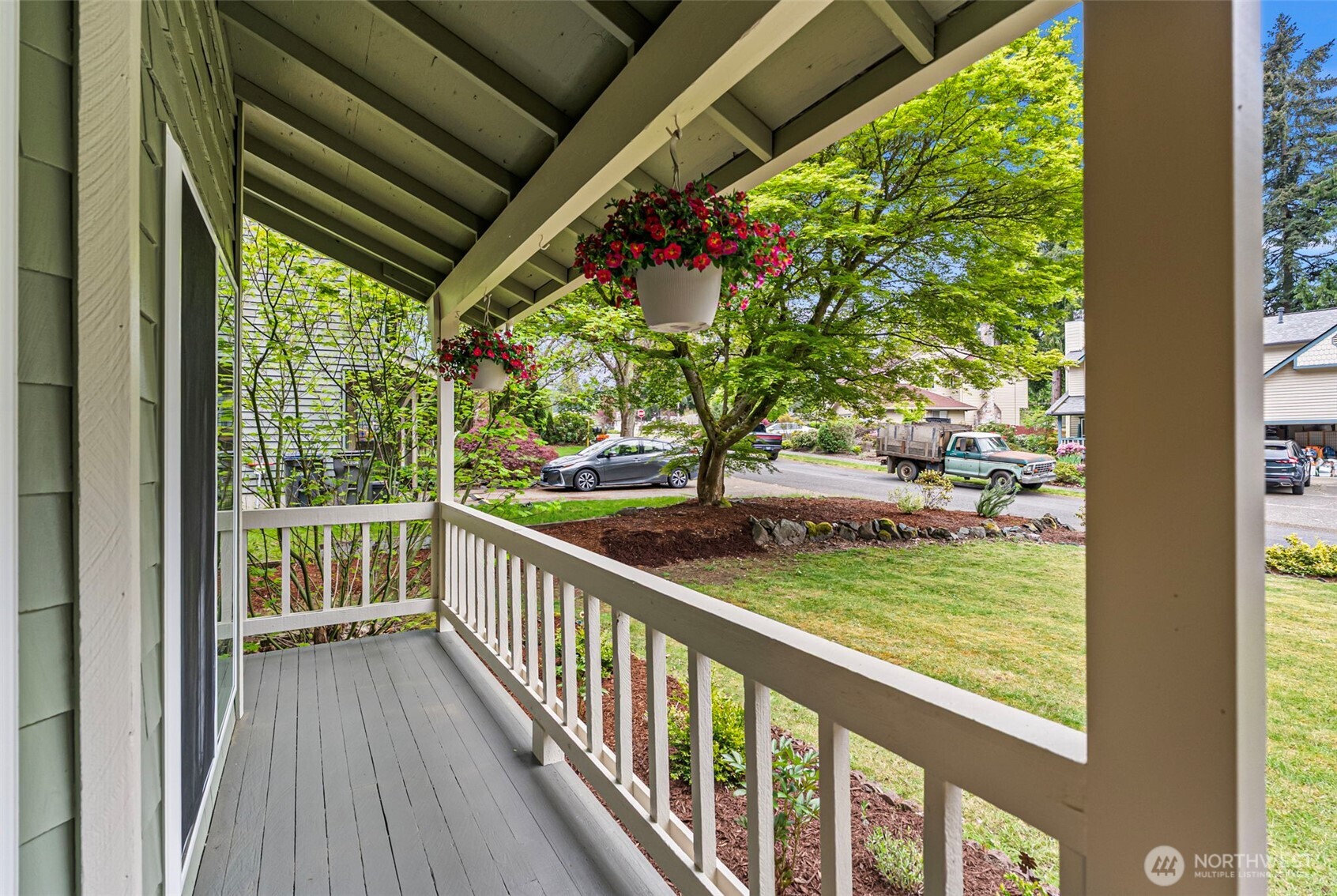 8220 Lariat Trail NW