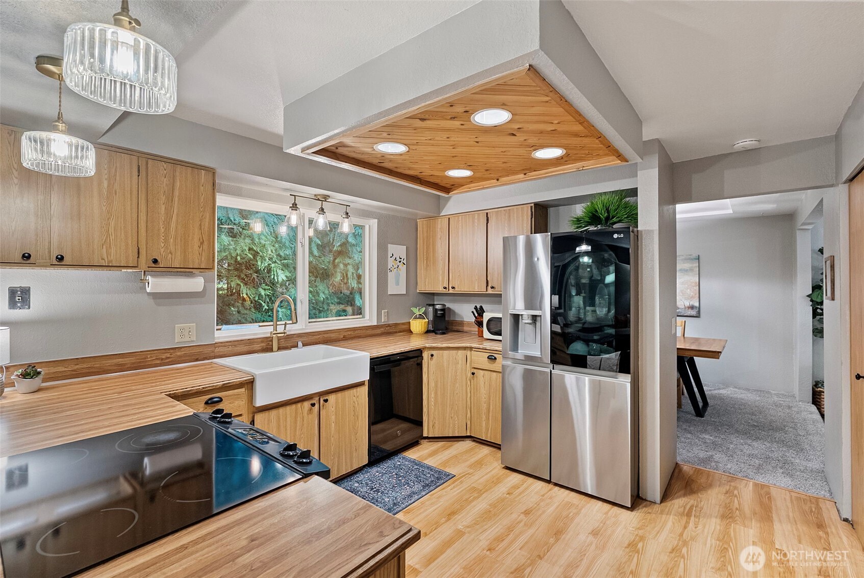 8220 Lariat Trail NW