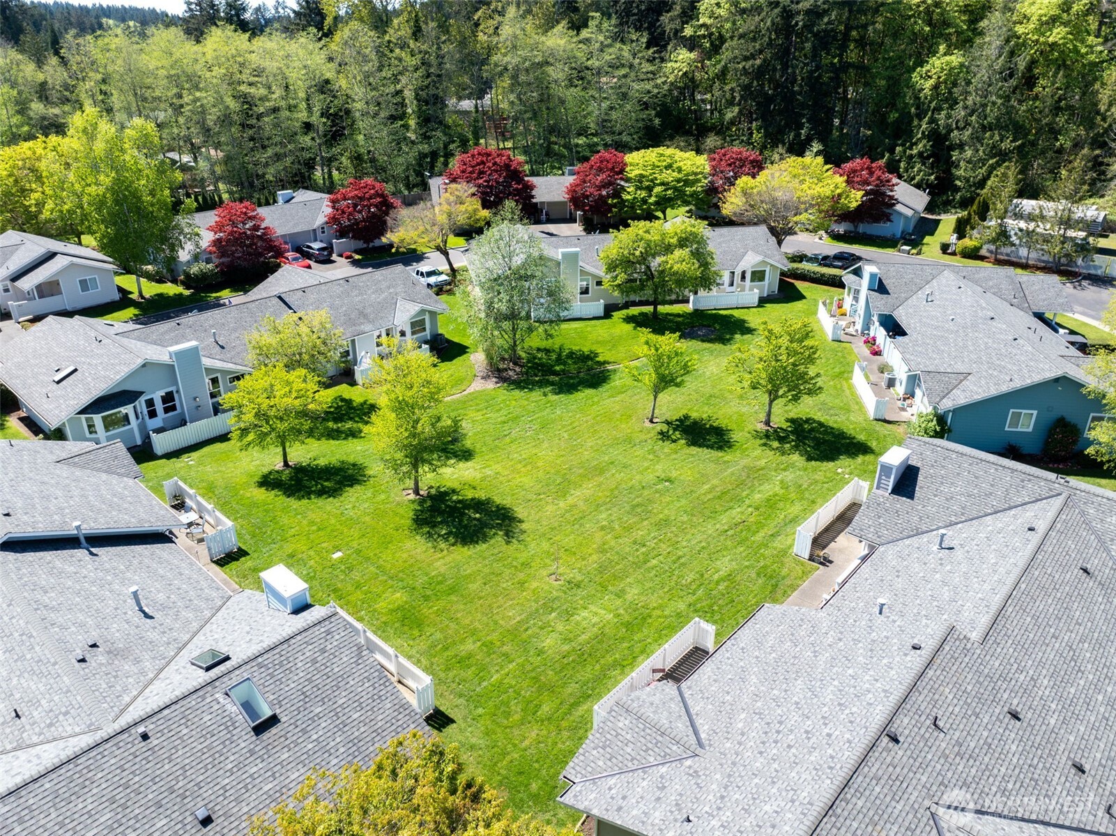 902 NW Leisure Lane