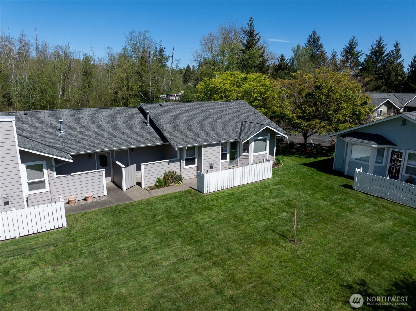 902 NW Leisure Lane