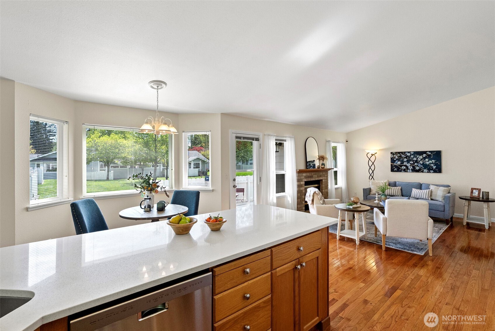 902 NW Leisure Lane