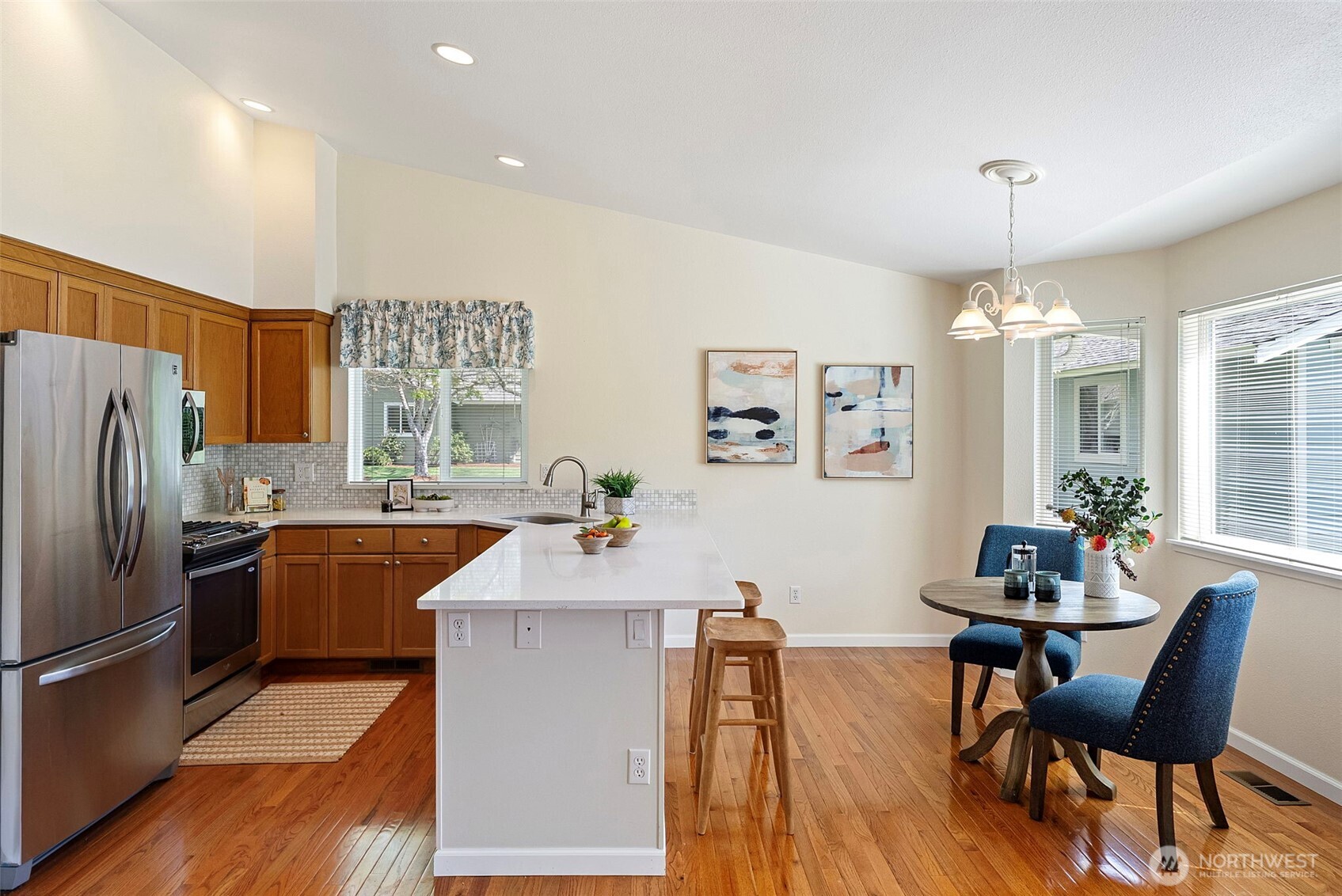 902 NW Leisure Lane