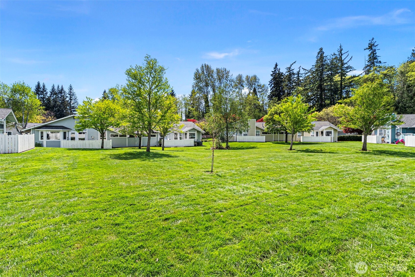 902 NW Leisure Lane