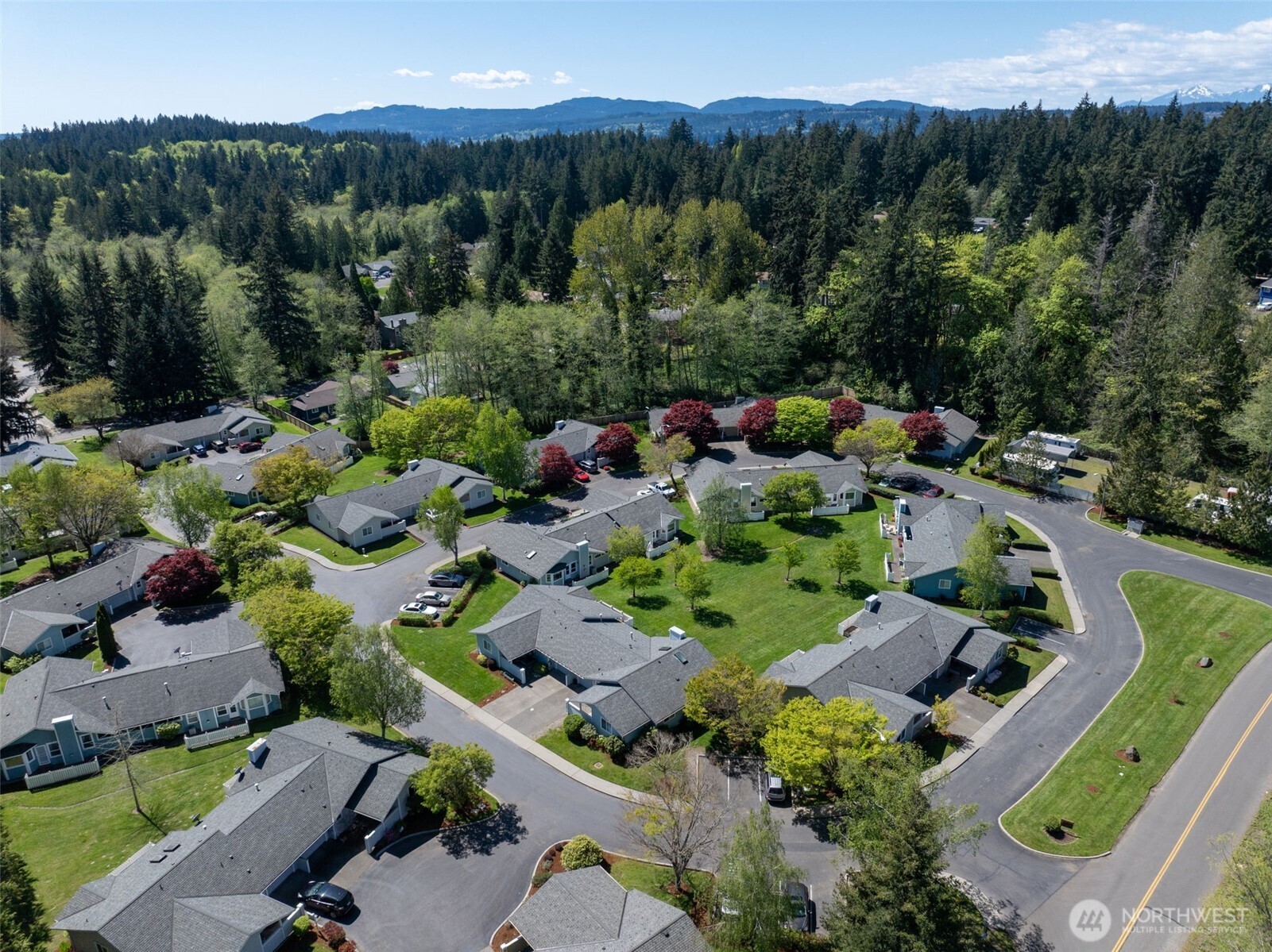 902 NW Leisure Lane