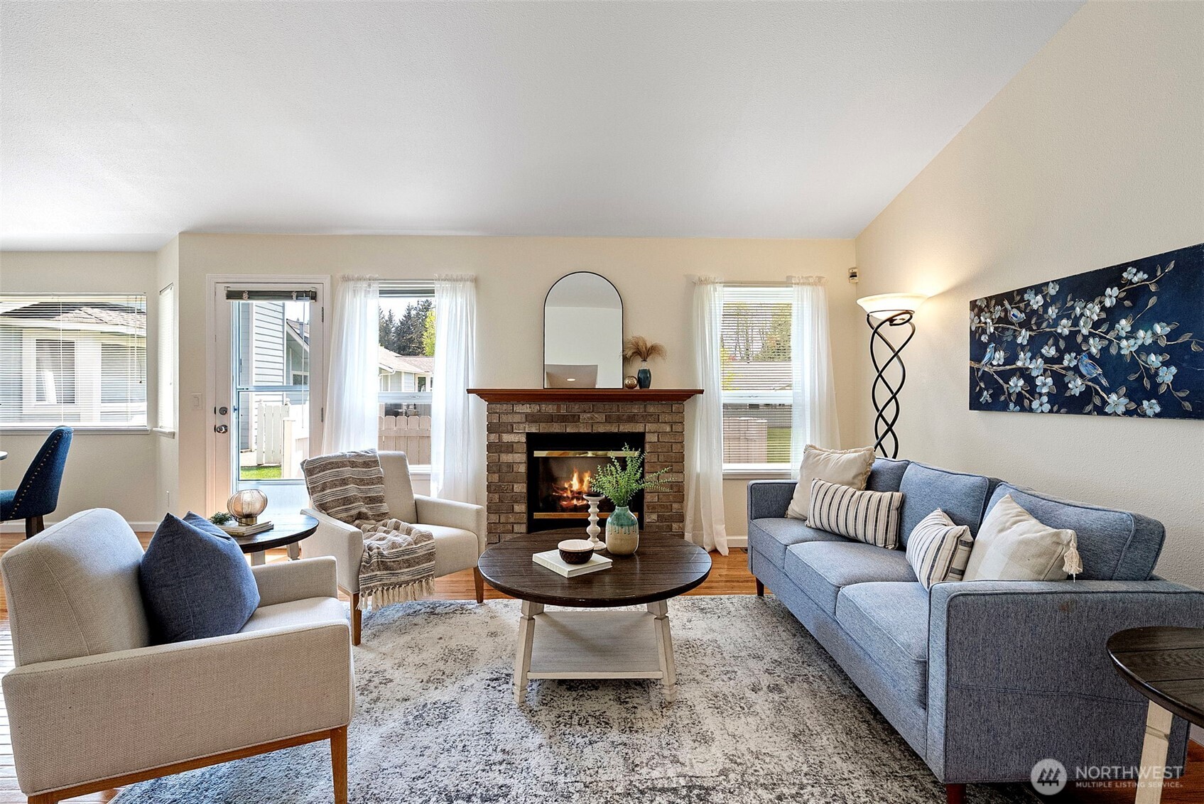 902 NW Leisure Lane